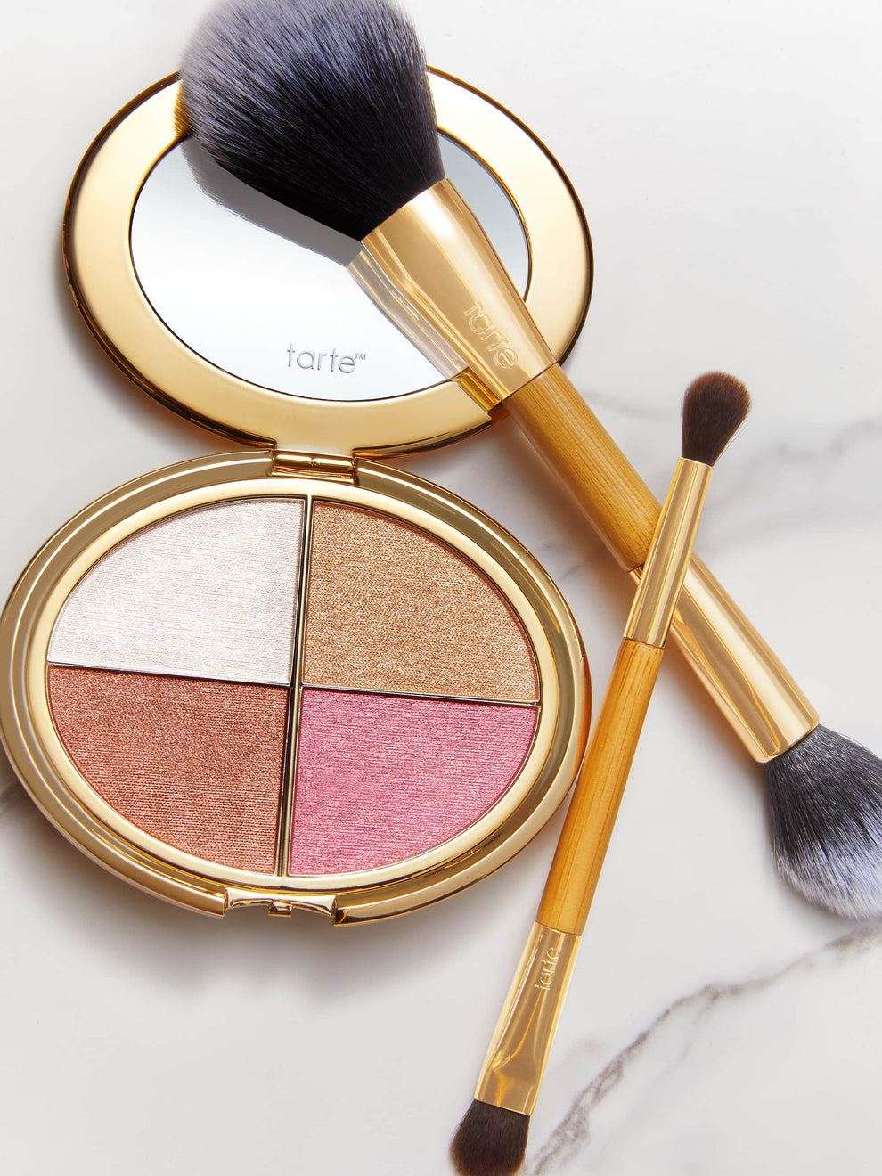 ✨ Last Day Buy 1 Get 1 Free ✨Glow Wardrobe Highlighting Eye & Cheek Palette